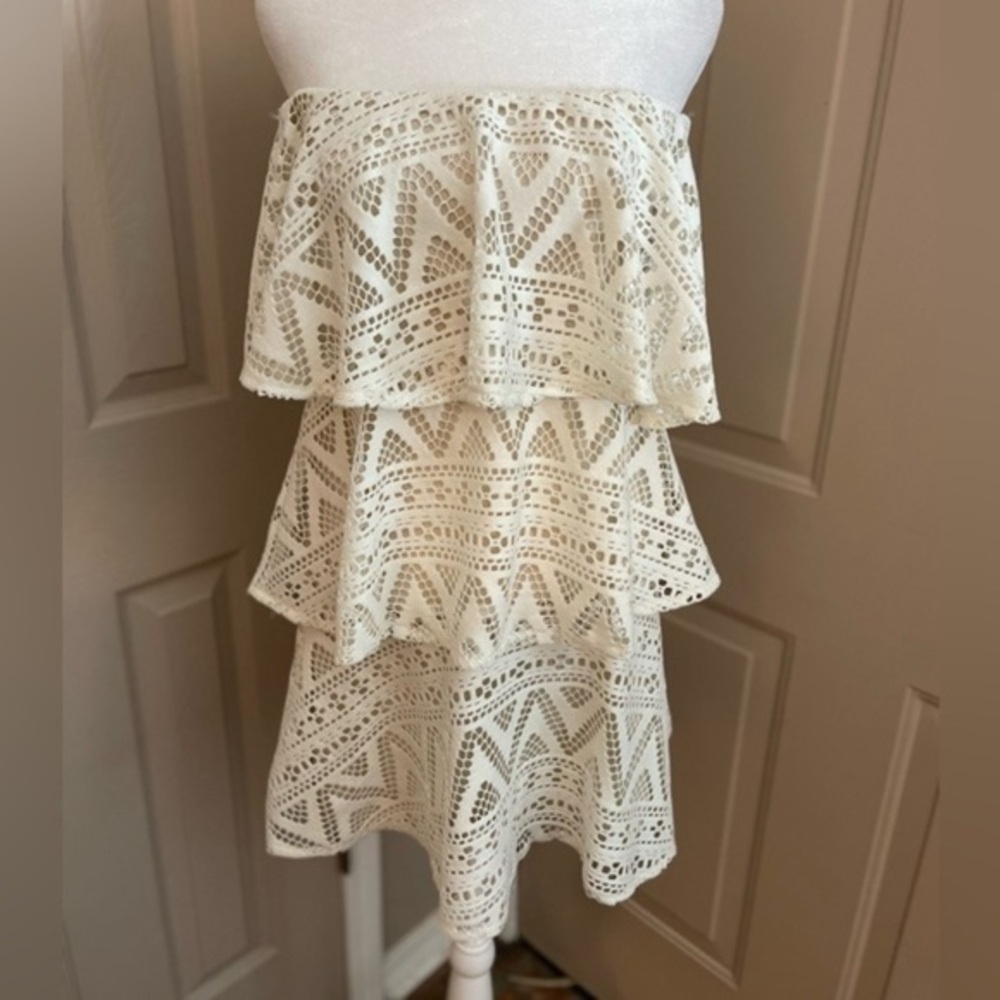 Judith March Strapless Tiered Crochet Dress in Cream
